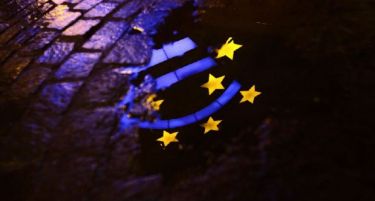 Мудис:Еврозоната ја чекаат уште 3 скапи и болни години