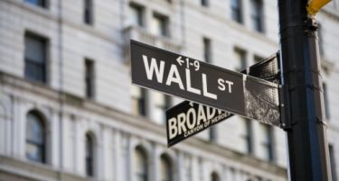 „Вол Стрит“ ги охрабри инвеститорите