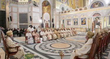 РЕШЕН СПОРОТ ОД 1967 ГОДИНА, ДОНЕСЕНА ОДЛУКА: Собранието на СПЦ одобри канонско единство со Македонската православна црква-ОА