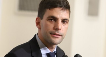 НИКОЛА МИНЧЕВ ПОВЕЌЕ НЕ Е ПРЕТСЕДАТЕЛ - опозицијата го разреши спикерот, во бугарското Собрание има ново мнозинство