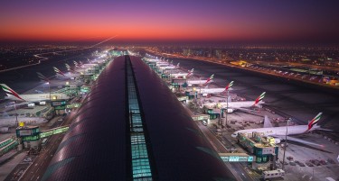 ИМААТ ТОЛКУ МНОГУ ПАРИ ШТО И АЕРОДРОМОТ ЌЕ ГО ПРЕМЕСТАТ ЗА ДА НАПРАВАТ УШТЕ ПОГОЛЕМ: Дубаи ќе има аеродром кој ќе биде „центар на светот“