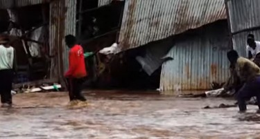 ПУКНА БРАНА ВО КЕНИЈА: Најмалку 42 лица загинаа во поплавите (ВИДЕО)