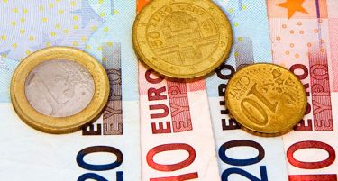Еврото зајакнува - што се случува со берзите?
