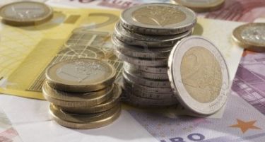 Вредноста на еврото забележа пад