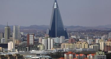 Северна Кореја има чуден начин да привлекува странски туристи