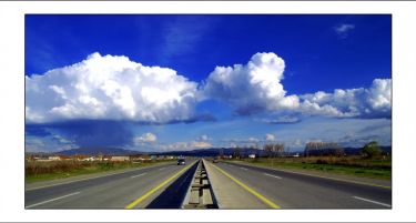 Македонија е земја на лоши патишта, но кои се државите со најдобра инфраструктура?