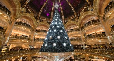 ФОТО: Најубавите новогодишни елки поставени на градските плоштади!