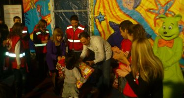 Новогодишни желби исполнети за седумдесет деца