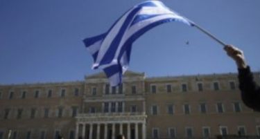 Меѓународните кредитори ја опоменуваат Грција за наплатата на данок