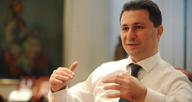 СЕ КОРИСТАТ СИТЕ НАЧИНИ ДА НЕ ОДИ ВО ЗАТВОР: Груевски уште ќе се шета на слобода