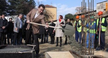 Камен-темелник за нова катна гаража во општина Центар