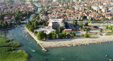 ТУРИСТИЧКАТА СЕЗОНА Е ВО ТЕК: Колку активни има во Охрид и Струга?