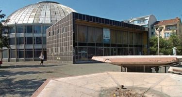 Шилегов сака Универзална да се реставрира, а да гради и нова сала - најавува референдум