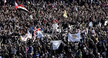 ФОТО: Почна церемонијата за воведување на папата на тронот на свети Петар