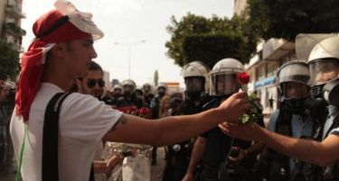 Продолжуваат протестите во Турција