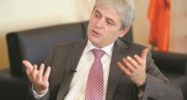 Ахмети ќе се откаже од Албанец-премиер, но под еден услов