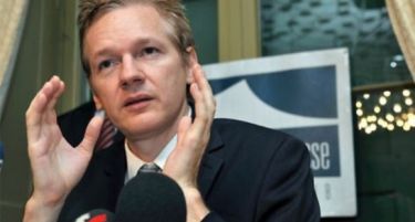 Париз одби да му даде азил на основачот на Викиликс – Асанж