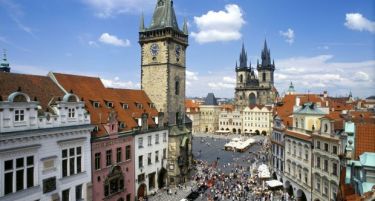 Чешките членови на стопански делегации ќе донираат за отплата на националниот долг
