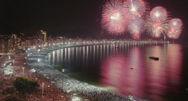 Два милиони луѓе ќе ја дочекаат Новата година на Копакабана – властите очекуваат приход од 614 милиони долари