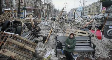 Демонстрантите во Киев ја напуштија зградата на Градското собрание