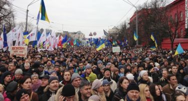 Јанукович: Опозицијата да направи некои отстапки