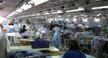 НУЛА ЗАПИШАНИ: Учениците бегаат од текстилниот сектор-ниските платите проблем!