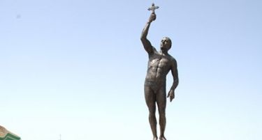 (ФОТО) Откриено спомен-обележје подигнато во чест на празникот Богојавение-Водици во Охрид
