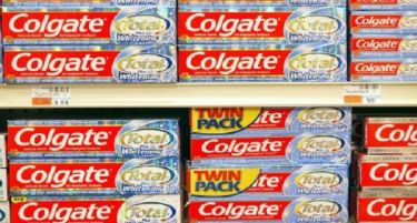 Бизнис инсајдер: „Colgate Total“ пастата за заби е канцерогена!
