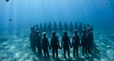 (ФОТО) Неверојатен подводен музеј