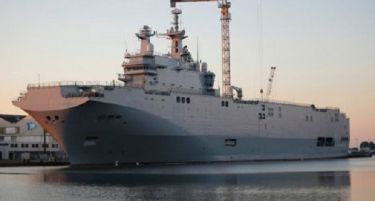 Париз и Москва договорија надомест за бродовите “Мистрал”