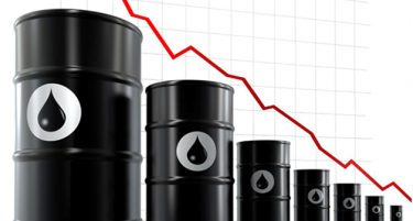 Нафтата падна до ценовните нивоа од 2009 година