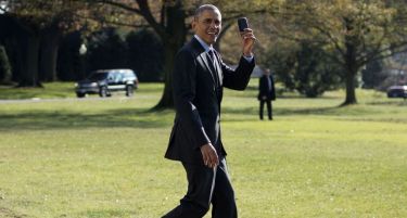 (ВИДЕО) Кога претседателот ќе го заборави телефонот, со трчање се враќа – дома!
