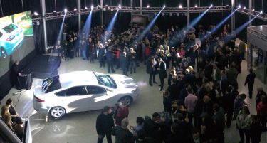 (ГАЛЕРИЈА) Новото „Мондео“ го осветли одбележувањето  на 20-годишнината на „Форд“ во Македонија