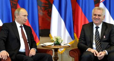 ТЕЛЕФОНСКИ: Путин разговараше со Николиќ и Орбан за Јужен тек