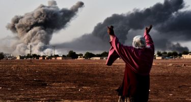 Курдските борци ги потиснаа екстремистите кај Кобани