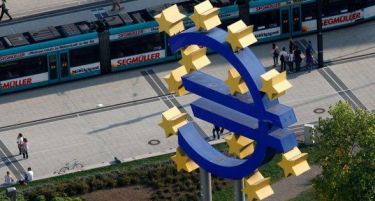 ЕЦБ им даде додатни 800 милиони евра на грчките банки