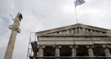 Кој и порача на грчката влада да не се меша во изборите во Македонија?