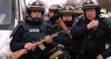 (ВИДЕО) Без жртви заврши заложничката драма во Париз