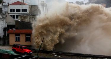 (ВИДЕО) Тајфунот Чан-Хом стигна до кинеските брегови
