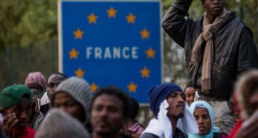 И Франција крева ограда поради мигрантите
