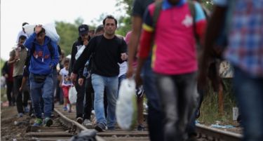 Грција ќе ја убедува Македонија да прима мигранти од Авганистан