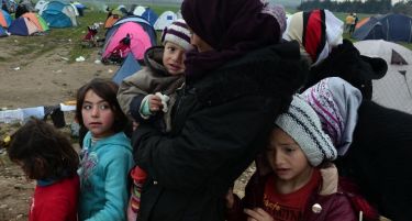 Грција очекува до 70.000 бегалци следниот месец
