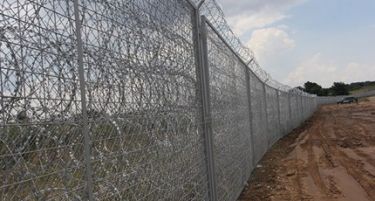 Чешка испраќа полицајци и кучиња на грчко-македонската граница