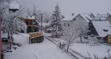 ФОТО:Во Црна Гора снег во мај
