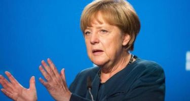 Довербата во партијата на Меркел падна на 33%