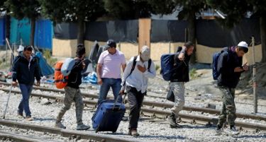 Огорчени од Европа Сиријци го фаќаат патот кон дома?