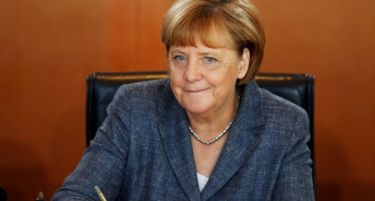 Меркел: Исламот има место во Германија ако го почитува Уставот