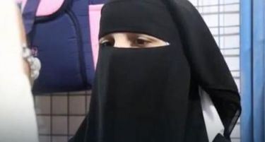 Портпаролката на „Исламска држава“ сака да ги привлече девојките во калифат