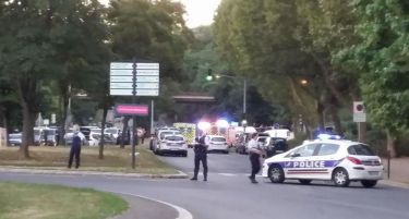 ФОТО+ВИДЕО: Уапсени три осомничени терористки во Франција