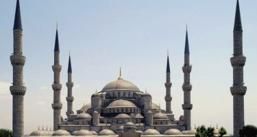 Колку џамии „никнаа“ во Турција за една деценија?